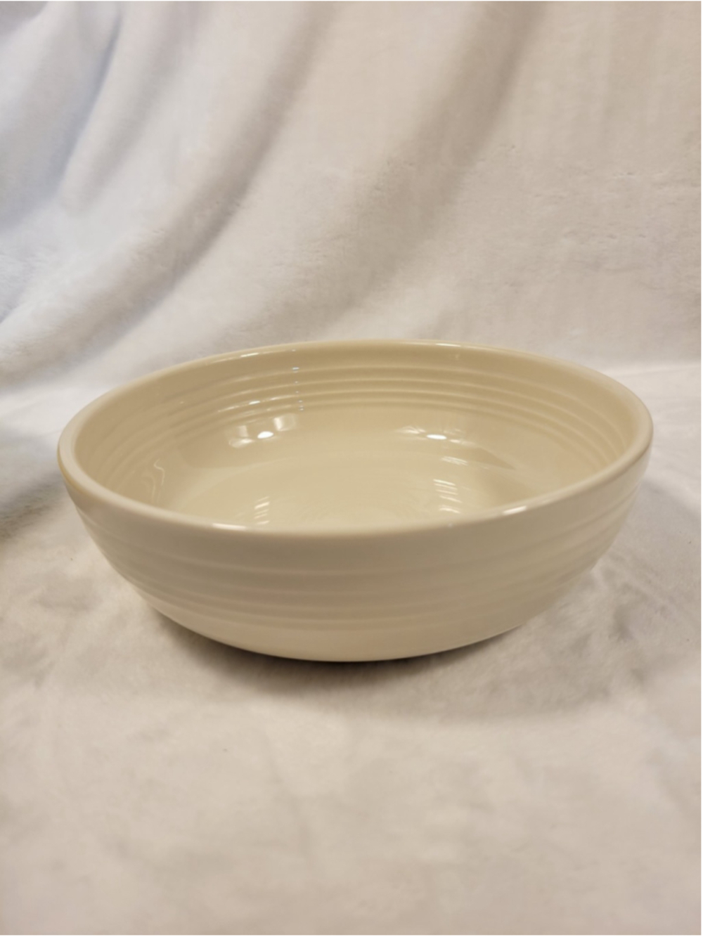 Coupe 6 3/4 Inch Salad Bowl 24 OZ Linen FLAWED FIESTAWARE FIESTA Homer Laughlin